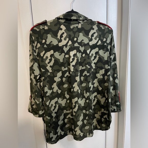 Nygard camouflage button-down. - Picture 3 of 5